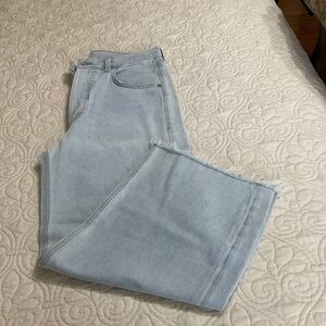 AYLA Raw Hem Crop Allier Pants